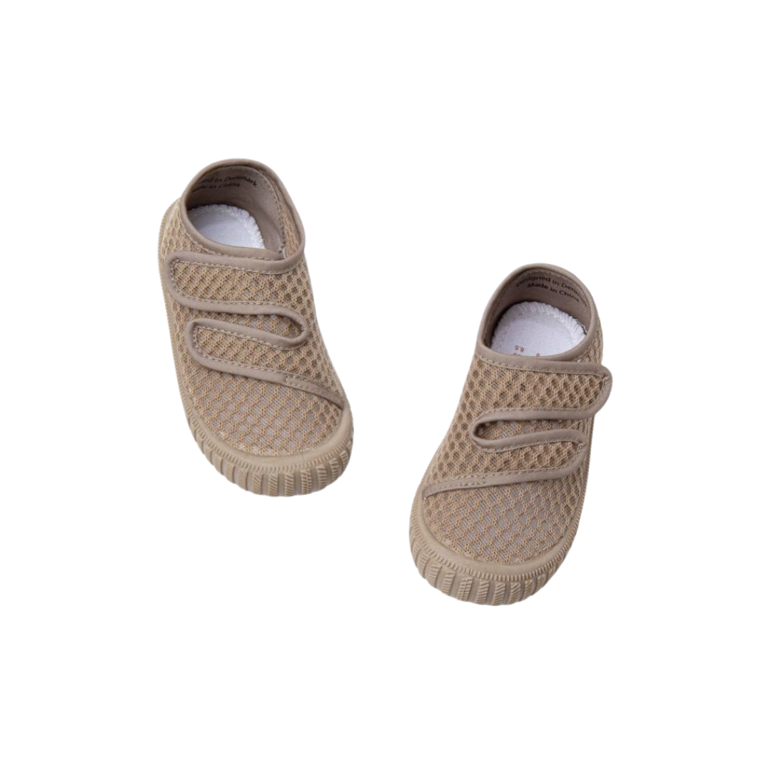 Play shoes